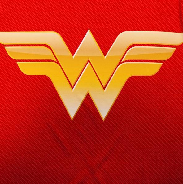 products-wonder-woman-classic-premium-compression-short-sleeve-rash-guard-6-1.jpg